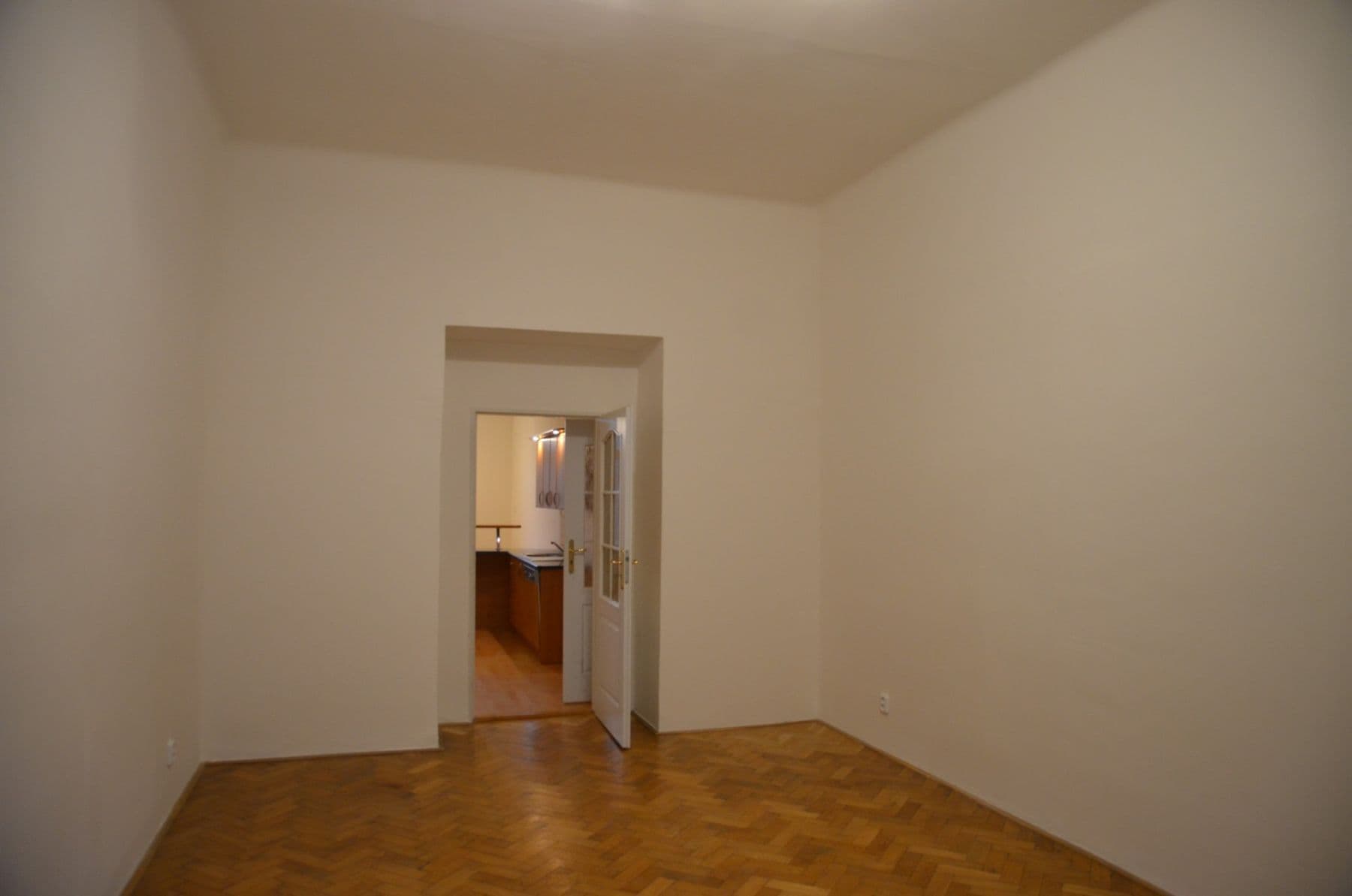 Pronájem bytu 3+1 110 m², Navrátilova, Praha, Praha Pronájem bytu 3+1 110 m², Navrátilova, Praha, Praha