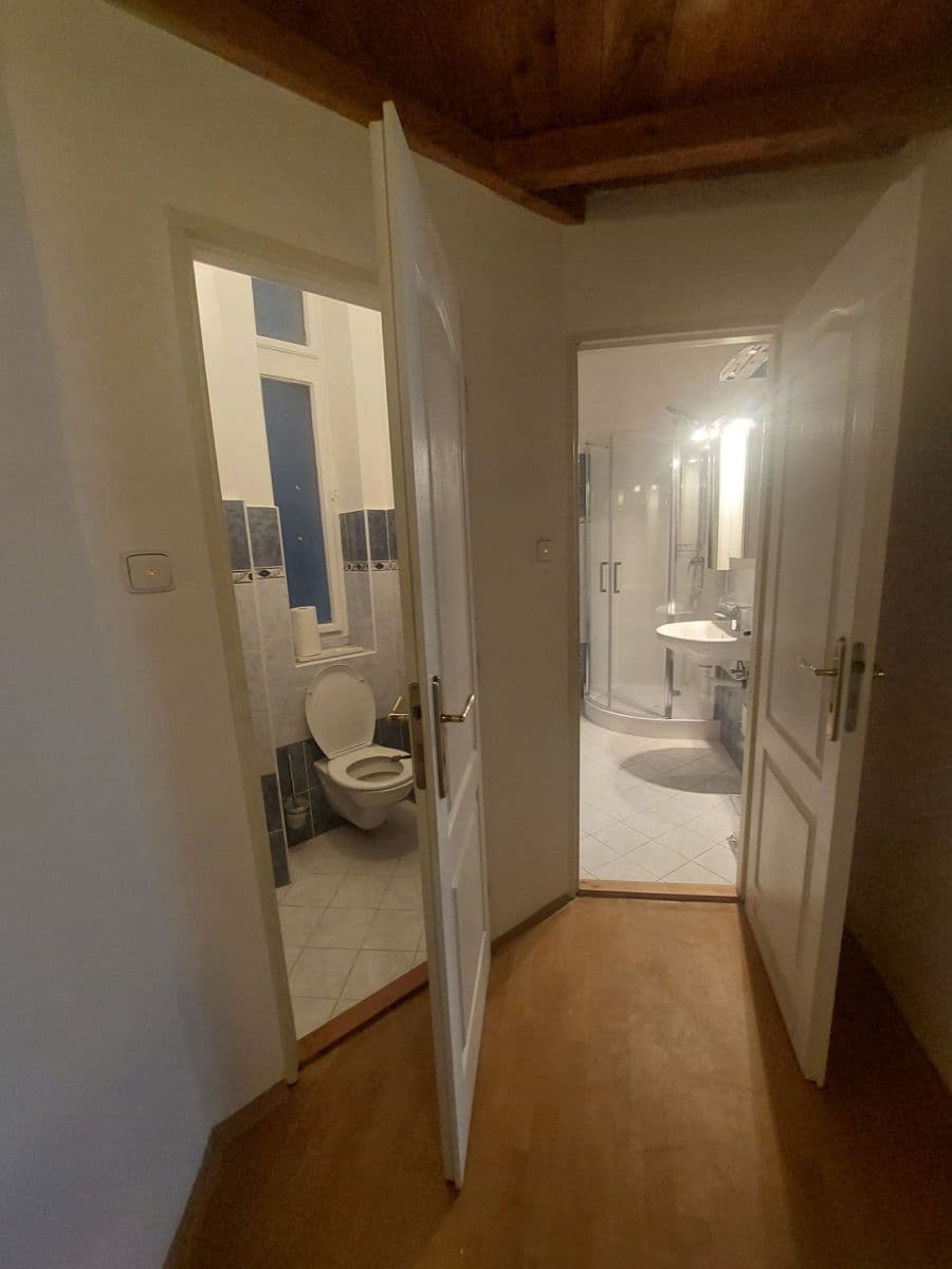 Pronájem bytu 3+1 110 m², Navrátilova, Praha, Praha Pronájem bytu 3+1 110 m², Navrátilova, Praha, Praha