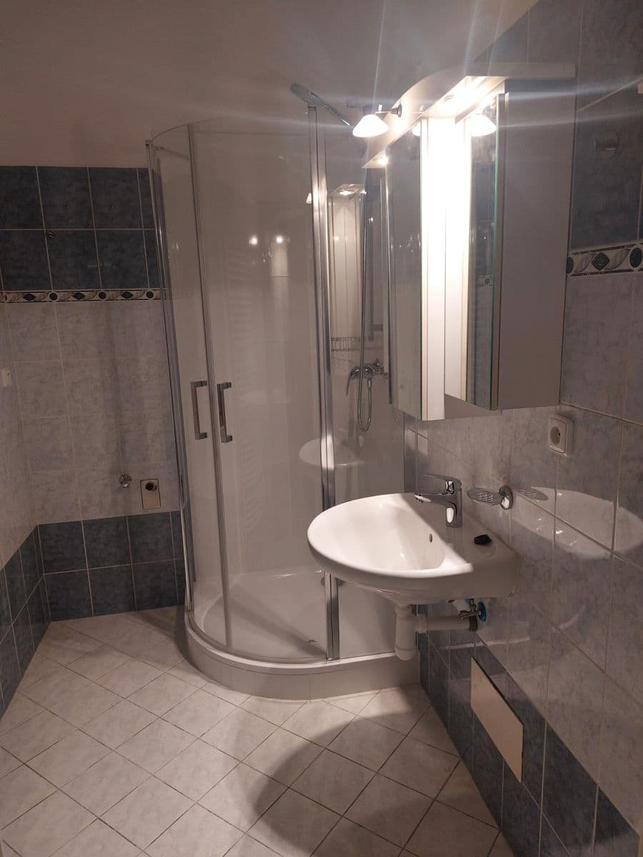 Pronájem bytu 3+1 110 m², Navrátilova, Praha, Praha Pronájem bytu 3+1 110 m², Navrátilova, Praha, Praha