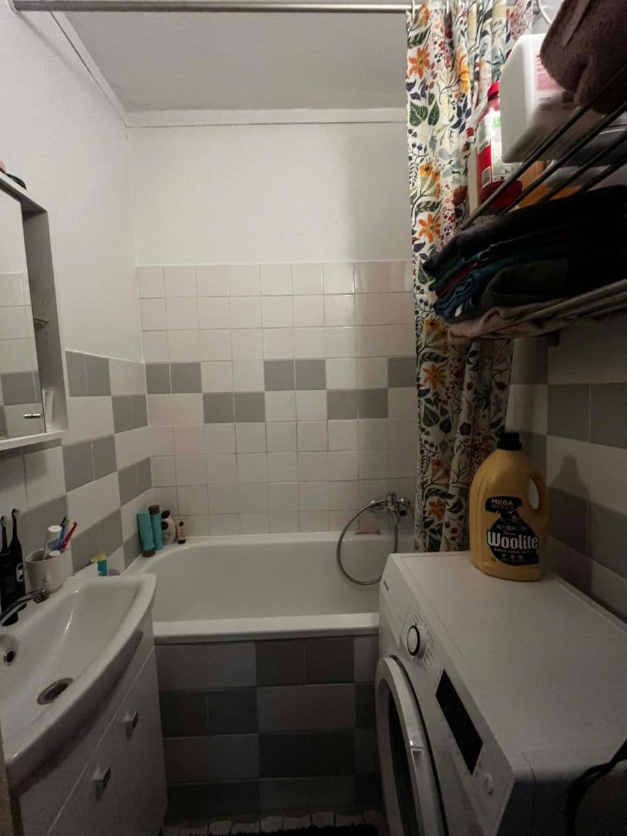Pronájem bytu 1+1 39 m², náměstí SNP, Brno, Jihomoravský kraj Pronájem bytu 1+1 39 m², náměstí SNP, Brno, Jihomoravský kraj