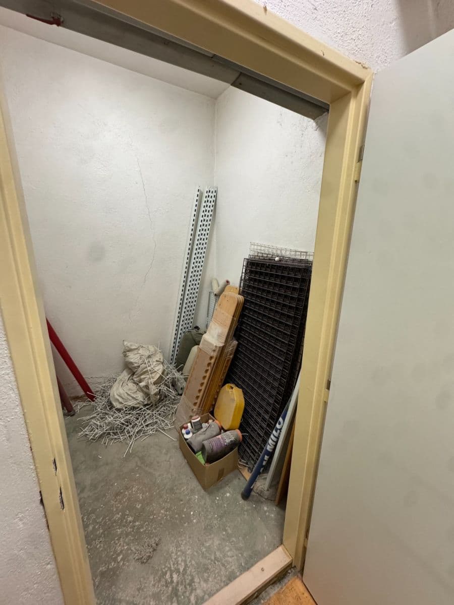 Pronájem nebytového prostoru 24 m², Brechtova, Praha, Praha Pronájem nebytového prostoru 24 m², Brechtova, Praha, Praha