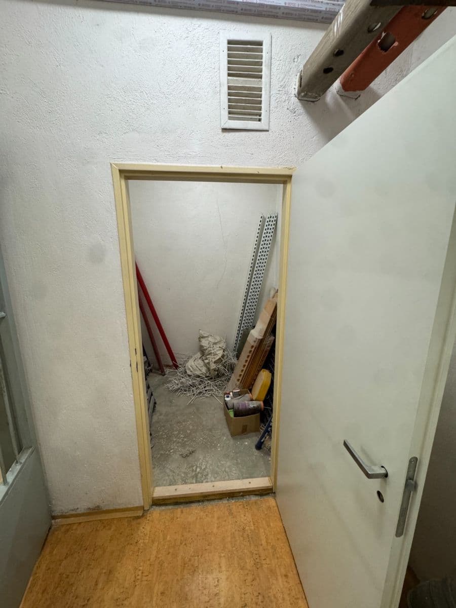 Pronájem nebytového prostoru 24 m², Brechtova, Praha, Praha Pronájem nebytového prostoru 24 m², Brechtova, Praha, Praha