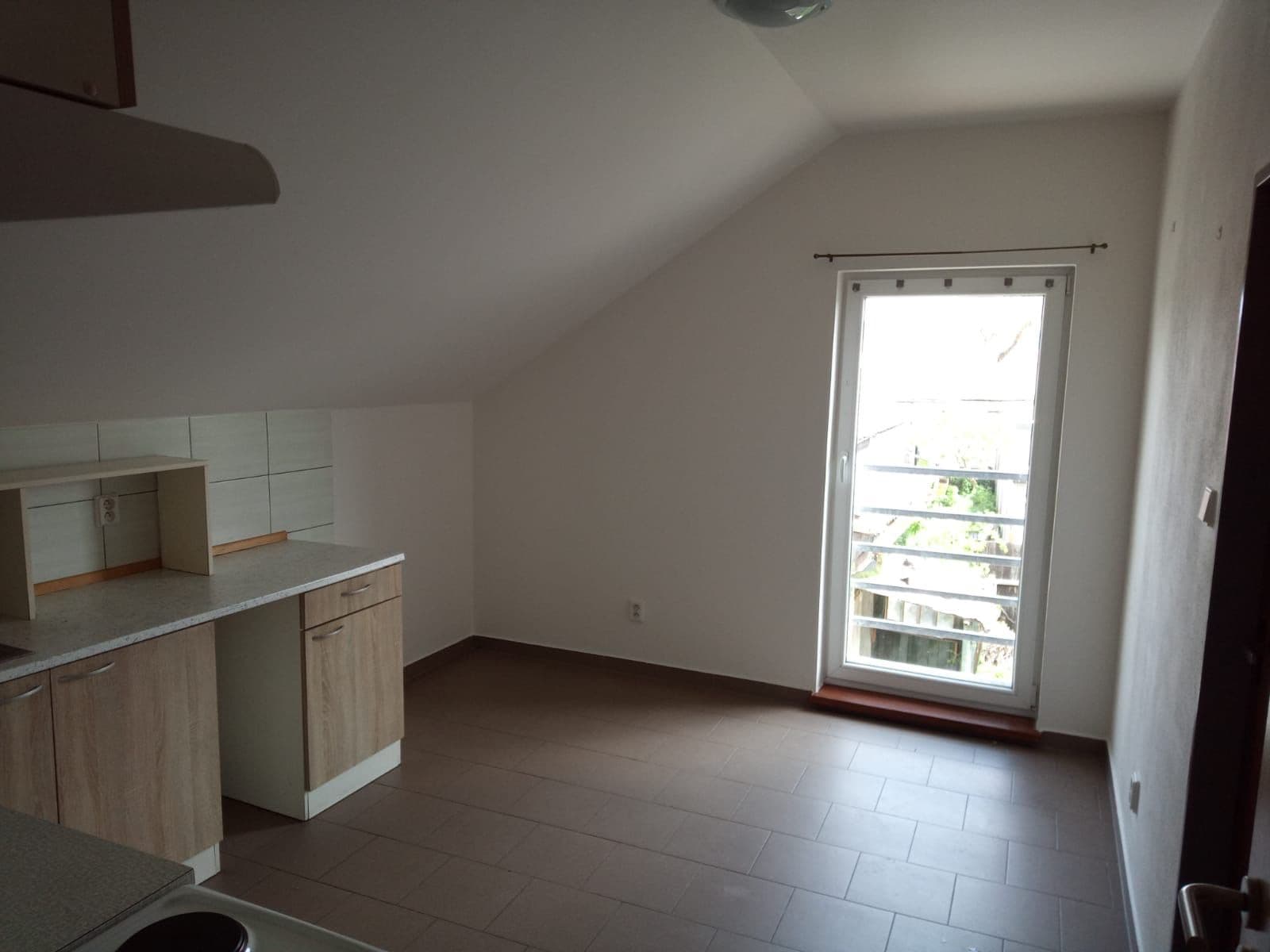 Pronájem bytu 1+1 45 m², tř. Čs. odboje, Chrást, Plzeňský kraj Pronájem bytu 1+1 45 m², tř. Čs. odboje, Chrást, Plzeňský kraj