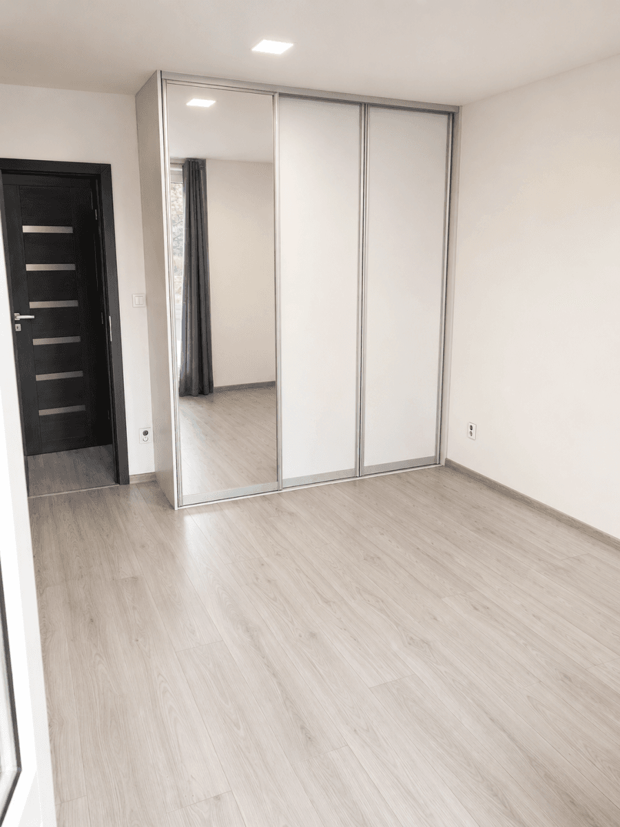 Prodej bytu 2+kk 60 m², Ukrajinská, Ostrava, Moravskoslezský kraj Prodej bytu 2+kk 60 m², Ukrajinská, Ostrava, Moravskoslezský kraj