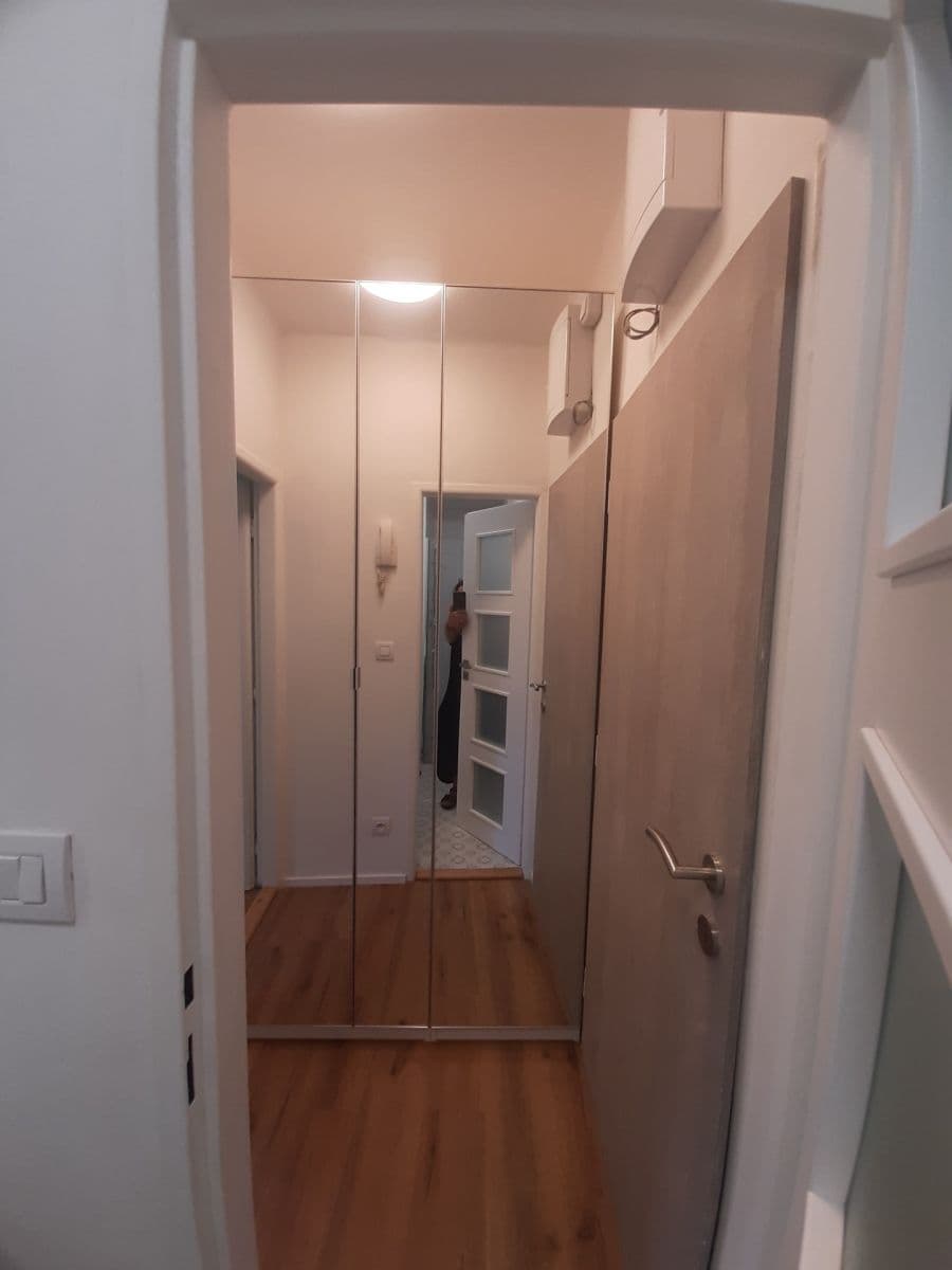 Pronájem bytu 1+1 43 m², Na Petřinách, Praha, Praha Pronájem bytu 1+1 43 m², Na Petřinách, Praha, Praha