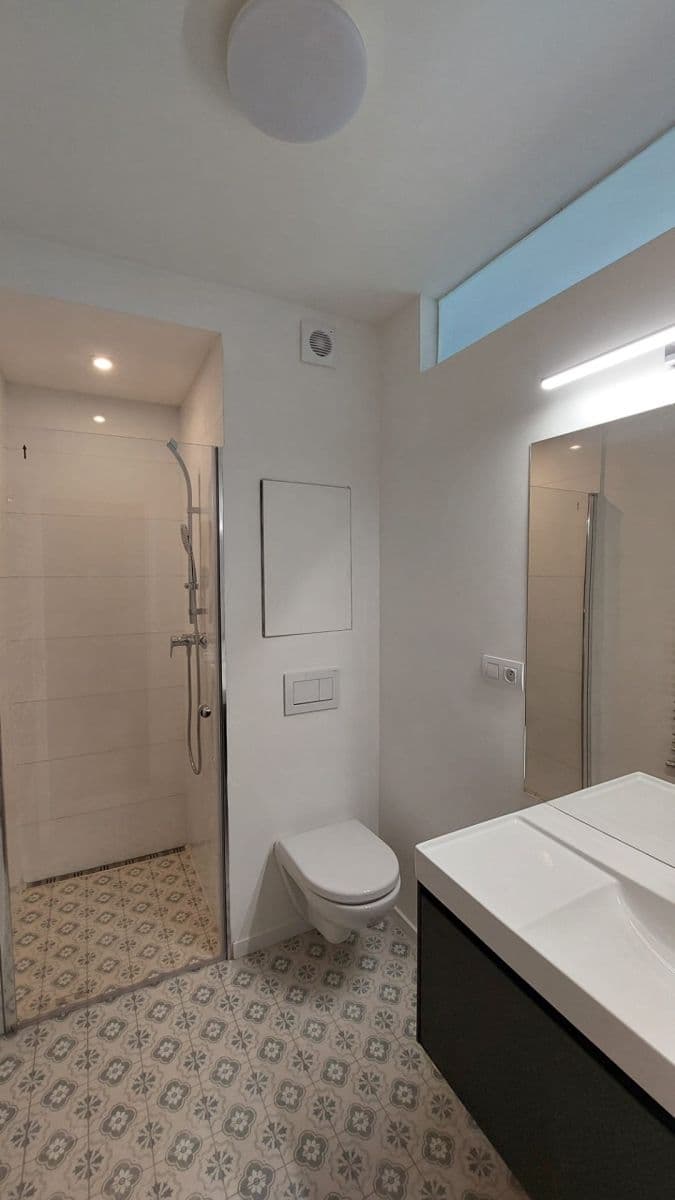 Pronájem bytu 1+1 43 m², Na Petřinách, Praha, Praha Pronájem bytu 1+1 43 m², Na Petřinách, Praha, Praha