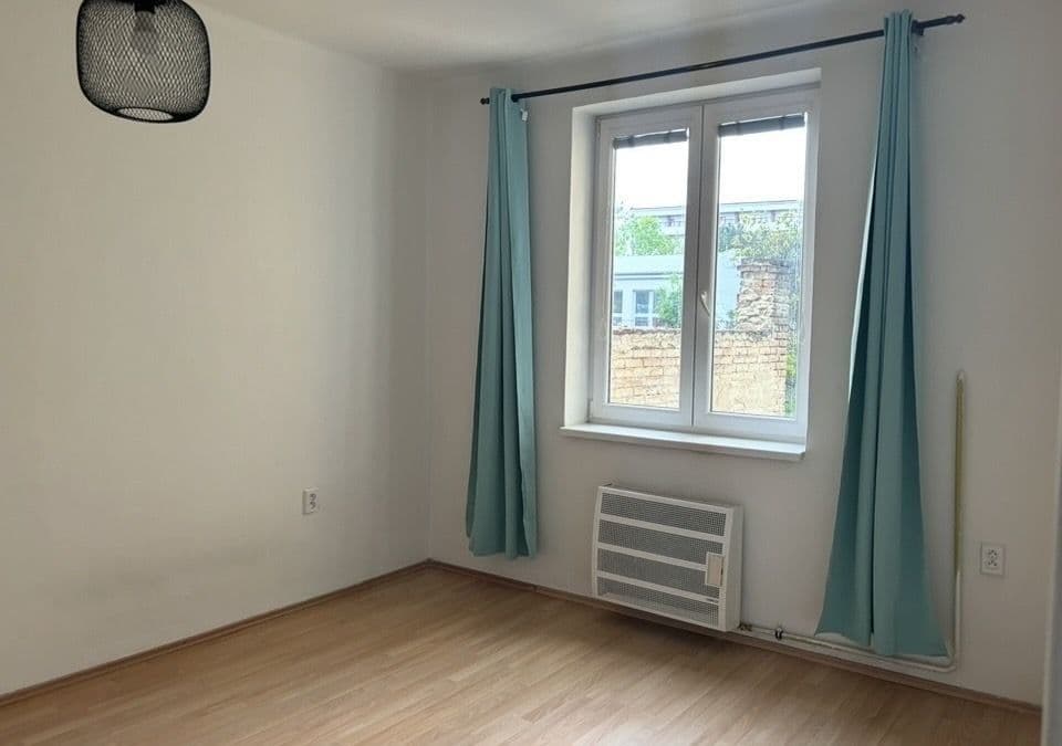 Pronájem bytu 2+1 43 m², Francouzská, Brno, Jihomoravský kraj Pronájem bytu 2+1 43 m², Francouzská, Brno, Jihomoravský kraj