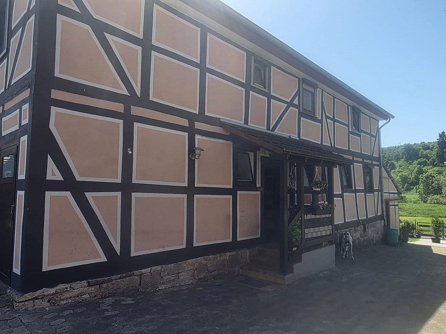 Prodej domu 250 m², pozemek 1.531 m², Berliner Straße 73a, Hann. Münden, Dolní Sasko Prodej domu 250 m², pozemek 1.531 m², Berliner Straße 73a, Hann. Münden, Dolní Sasko