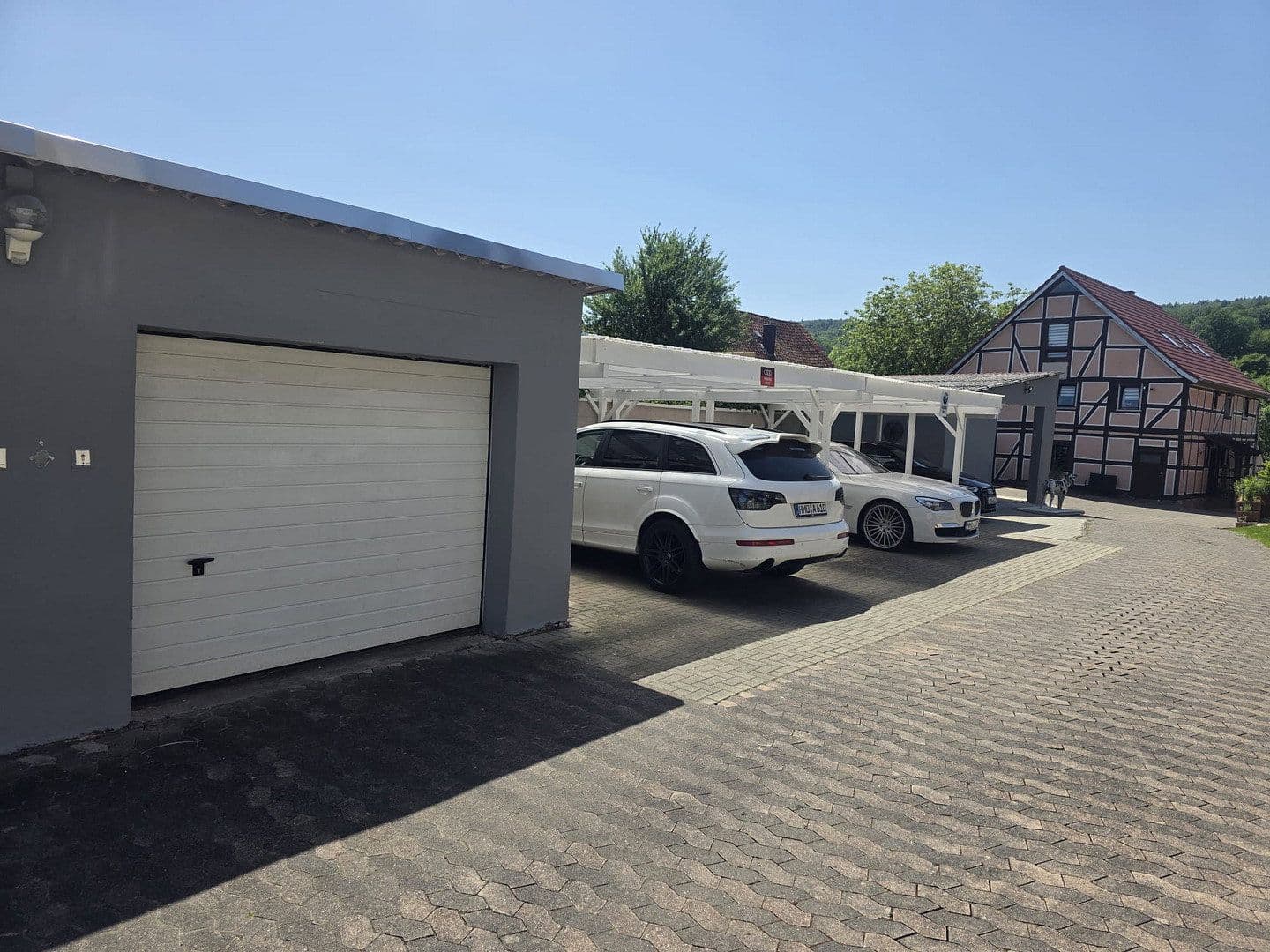 Prodej domu 250 m², pozemek 1.531 m², Berliner Straße 73a, Hann. Münden, Dolní Sasko Prodej domu 250 m², pozemek 1.531 m², Berliner Straße 73a, Hann. Münden, Dolní Sasko