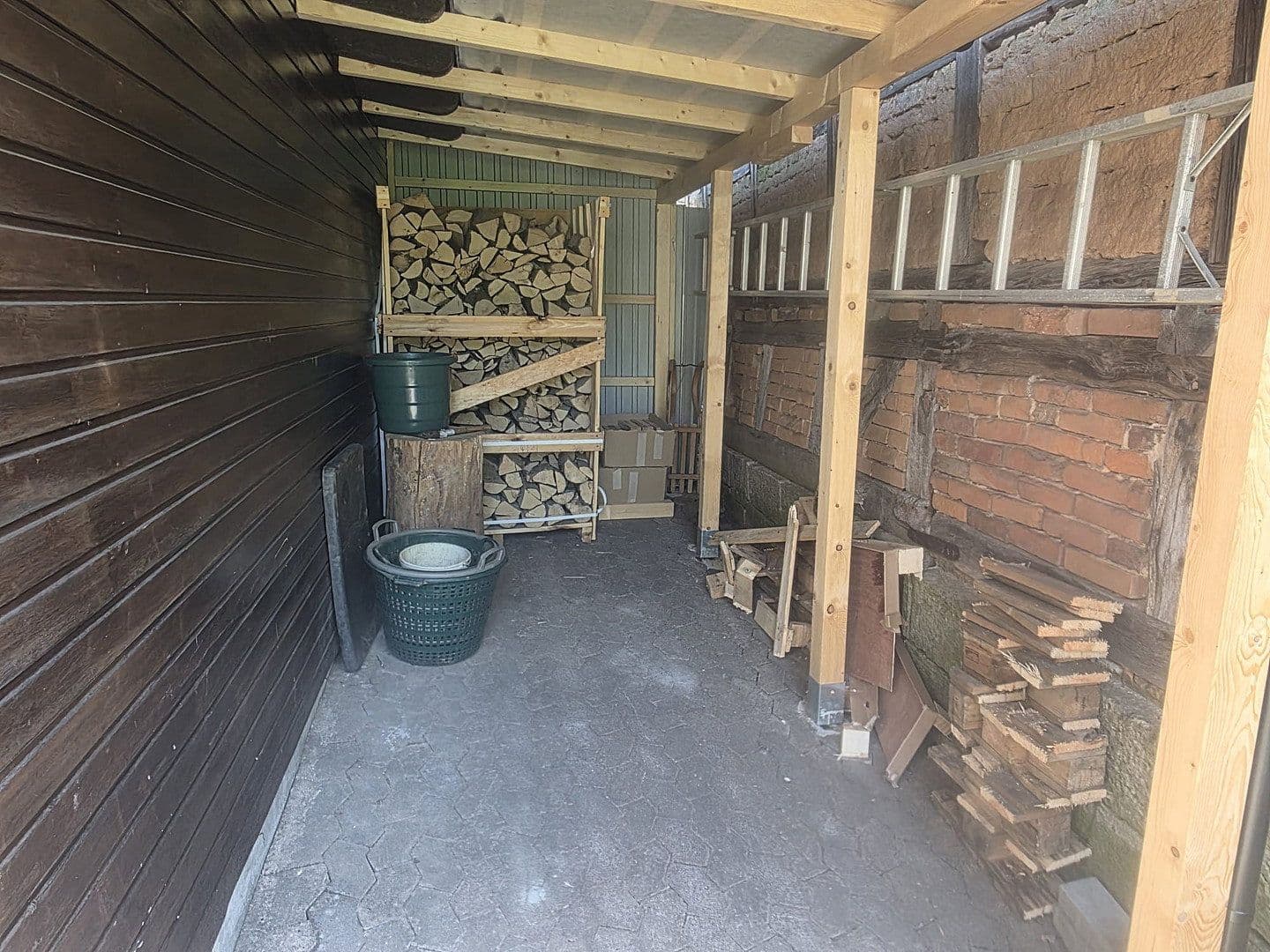 Prodej domu 250 m², pozemek 1.531 m², Berliner Straße 73a, Hann. Münden, Dolní Sasko Prodej domu 250 m², pozemek 1.531 m², Berliner Straße 73a, Hann. Münden, Dolní Sasko