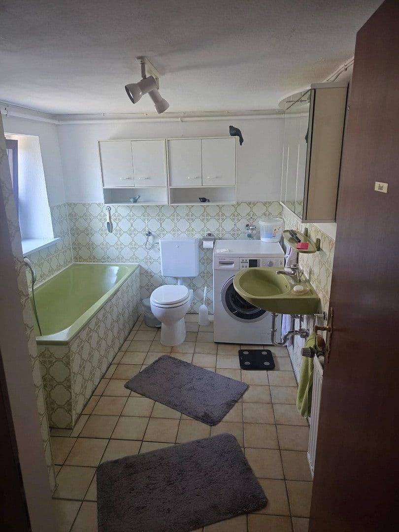 Prodej domu 250 m², pozemek 1.531 m², Berliner Straße 73a, Hann. Münden, Dolní Sasko Prodej domu 250 m², pozemek 1.531 m², Berliner Straße 73a, Hann. Münden, Dolní Sasko