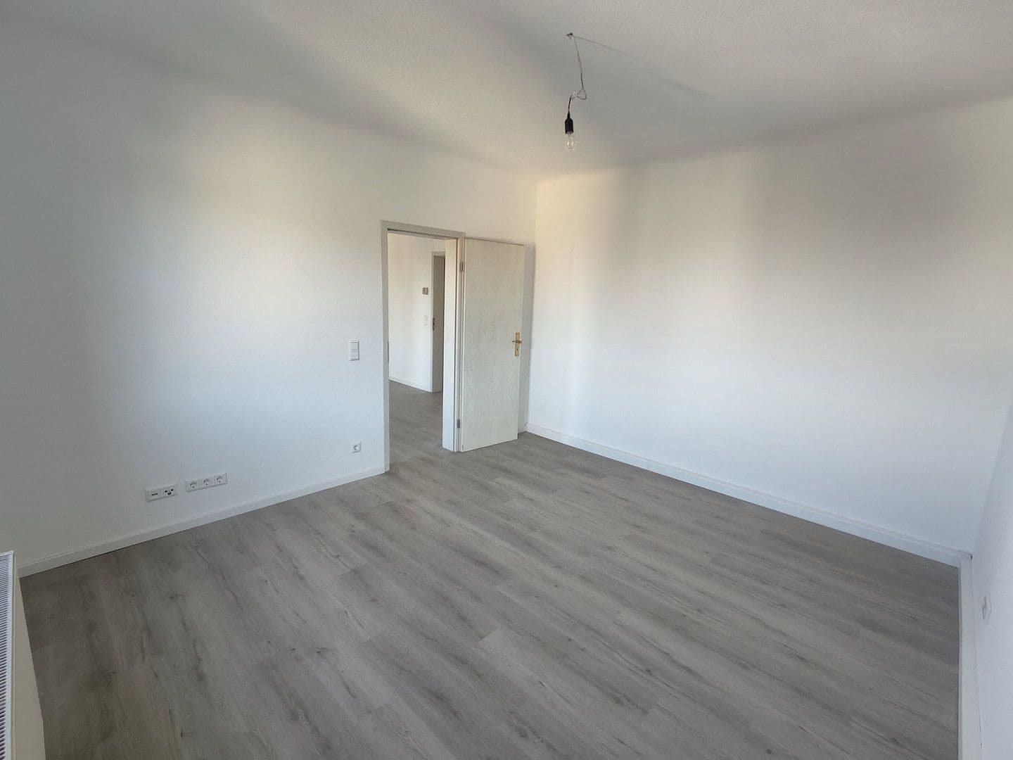 Pronájem bytu 3+1 62 m², Brückenstraße 55, Stuttgart, Bádensko-Württembersko Pronájem bytu 3+1 62 m², Brückenstraße 55, Stuttgart, Bádensko-Württembersko