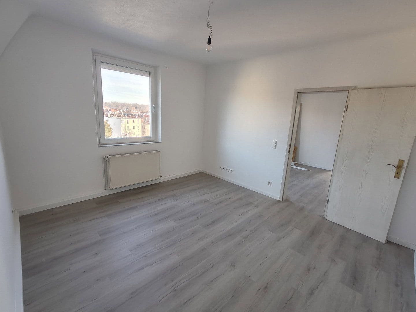 Pronájem bytu 3+1 62 m², Brückenstraße 55, Stuttgart, Bádensko-Württembersko Pronájem bytu 3+1 62 m², Brückenstraße 55, Stuttgart, Bádensko-Württembersko