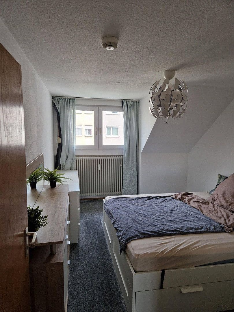 Pronájem bytu 2+1 49 m², Hirschstr. 36, Karlsruhe, Bádensko-Württembersko Pronájem bytu 2+1 49 m², Hirschstr. 36, Karlsruhe, Bádensko-Württembersko