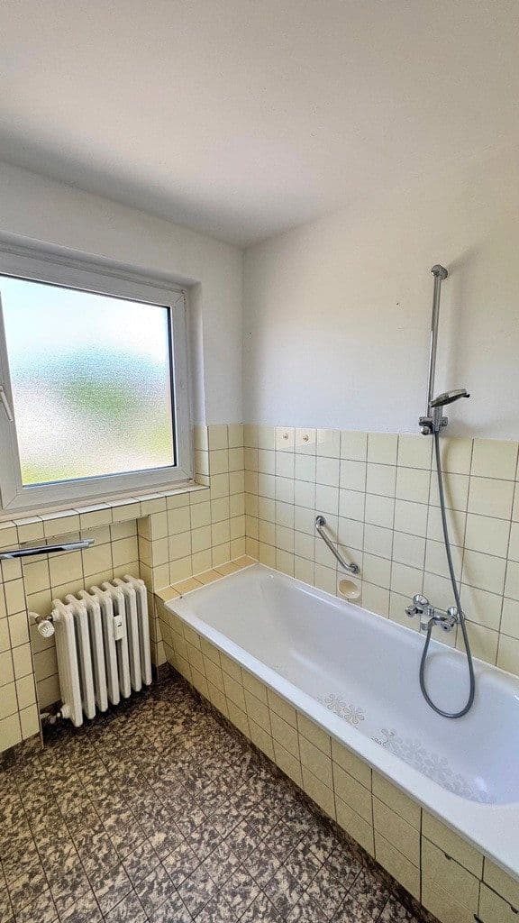 Prodej bytu 4+1 94 m², Niederdonker Straße 39, Düsseldorf, Severní Porýní-Vestfálsko Prodej bytu 4+1 94 m², Niederdonker Straße 39, Düsseldorf, Severní Porýní-Vestfálsko