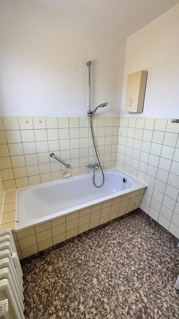 Prodej bytu 4+1 94 m², Niederdonker Straße 39, Düsseldorf, Severní Porýní-Vestfálsko Prodej bytu 4+1 94 m², Niederdonker Straße 39, Düsseldorf, Severní Porýní-Vestfálsko