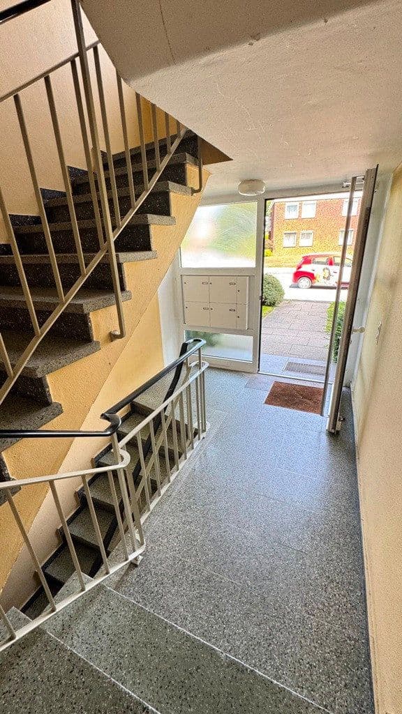 Prodej bytu 4+1 94 m², Niederdonker Straße 39, Düsseldorf, Severní Porýní-Vestfálsko Prodej bytu 4+1 94 m², Niederdonker Straße 39, Düsseldorf, Severní Porýní-Vestfálsko