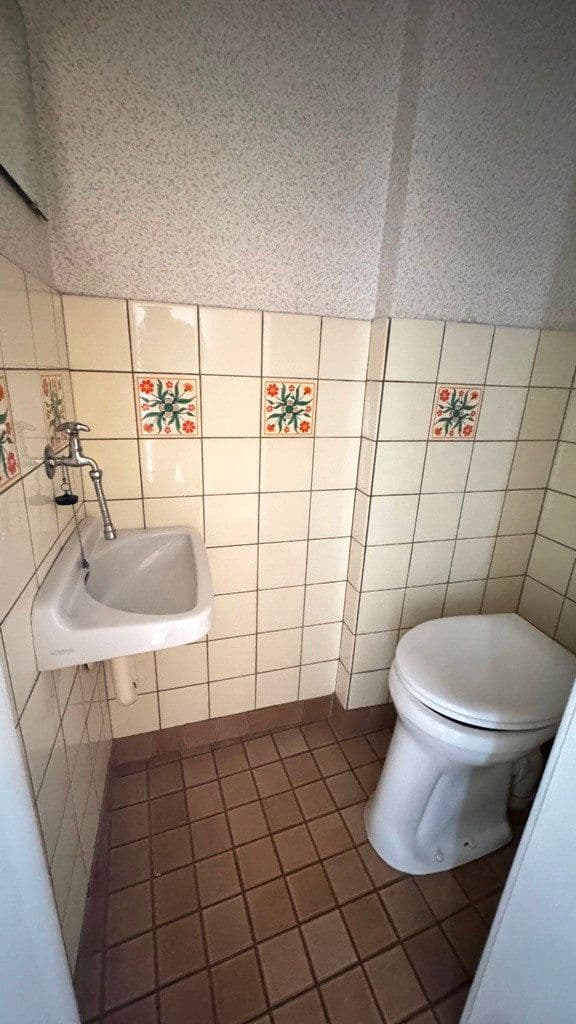 Prodej bytu 4+1 94 m², Niederdonker Straße 39, Düsseldorf, Severní Porýní-Vestfálsko Prodej bytu 4+1 94 m², Niederdonker Straße 39, Düsseldorf, Severní Porýní-Vestfálsko