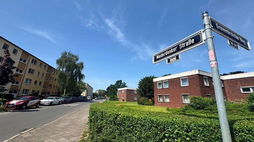 Prodej bytu 4+1 94 m², Niederdonker Straße 39, Düsseldorf, Severní Porýní-Vestfálsko Prodej bytu 4+1 94 m², Niederdonker Straße 39, Düsseldorf, Severní Porýní-Vestfálsko