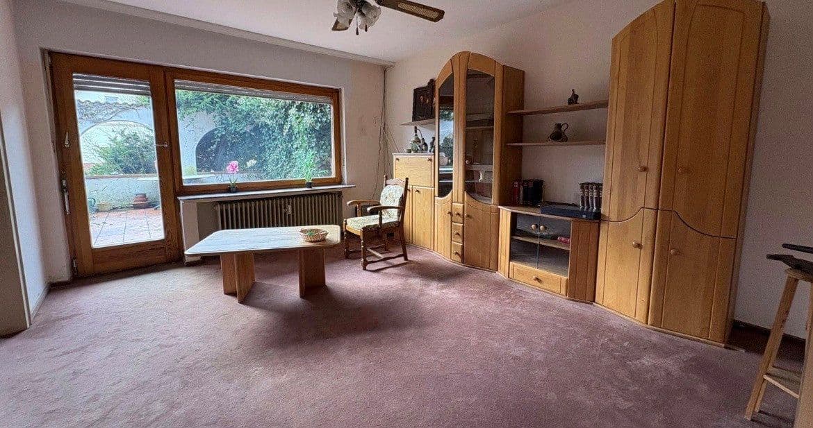 Prodej domu 198 m², pozemek 1.240 m², Aseler Straße 5, Vöhl, Hessen Prodej domu 198 m², pozemek 1.240 m², Aseler Straße 5, Vöhl, Hessen