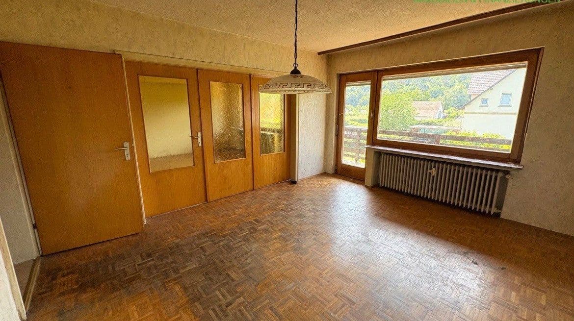 Prodej domu 198 m², pozemek 1.240 m², Aseler Straße 5, Vöhl, Hessen Prodej domu 198 m², pozemek 1.240 m², Aseler Straße 5, Vöhl, Hessen