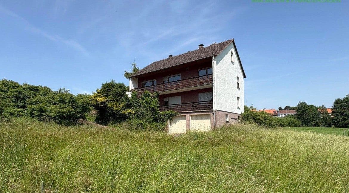 Prodej domu 198 m², pozemek 1.240 m², Aseler Straße 5, Vöhl, Hessen Prodej domu 198 m², pozemek 1.240 m², Aseler Straße 5, Vöhl, Hessen