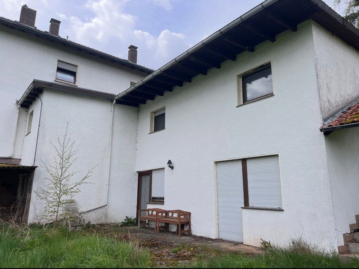 Prodej domu 198 m², pozemek 1.240 m², Aseler Straße 5, Vöhl, Hessen Prodej domu 198 m², pozemek 1.240 m², Aseler Straße 5, Vöhl, Hessen