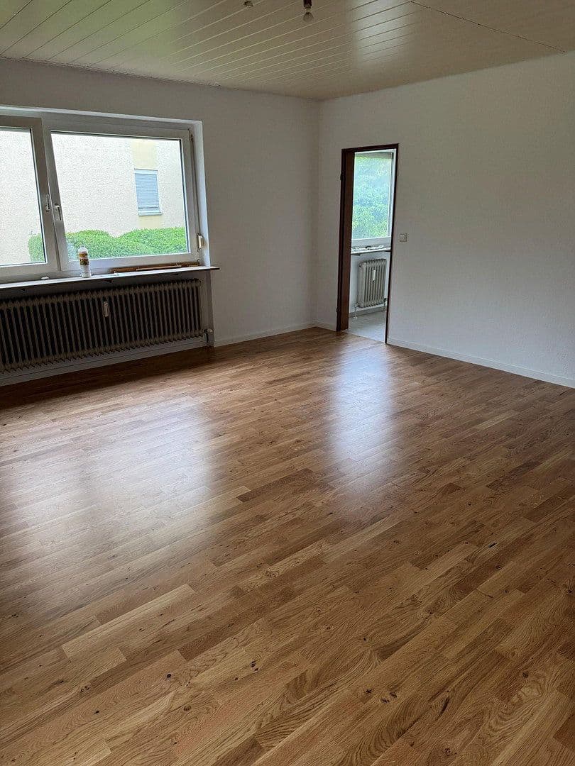 Pronájem bytu 1+1 44 m², Flürlenstrasse 19, Weinsberg, Bádensko-Württembersko Pronájem bytu 1+1 44 m², Flürlenstrasse 19, Weinsberg, Bádensko-Württembersko