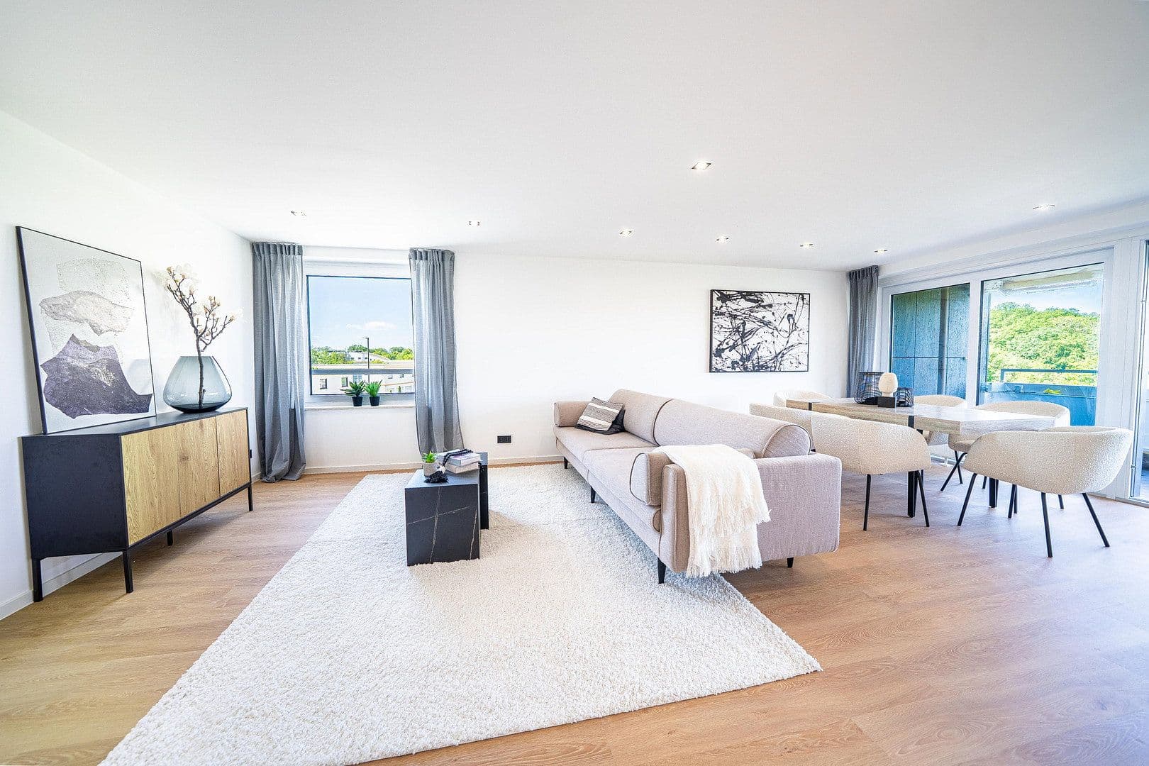 Prodej bytu 3+1 136 m², Am Kurpark 13, Lahnstein, Porýní-Falc Prodej bytu 3+1 136 m², Am Kurpark 13, Lahnstein, Porýní-Falc