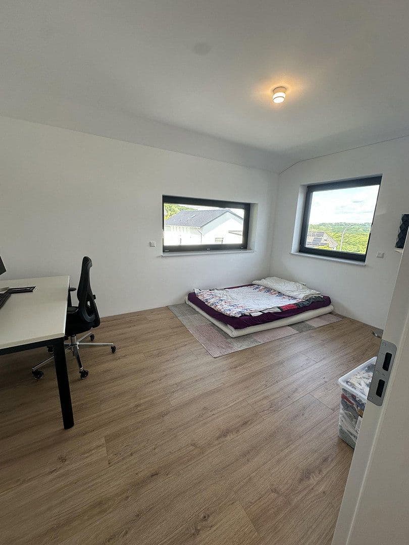 Pronájem domu 180 m², pozemek 500 m², Im Königsfeld 29, Sankt Katharinen, Porýní-Falc Pronájem domu 180 m², pozemek 500 m², Im Königsfeld 29, Sankt Katharinen, Porýní-Falc