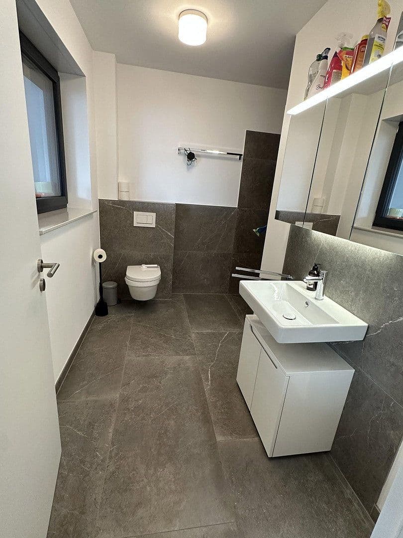 Pronájem domu 180 m², pozemek 500 m², Im Königsfeld 29, Sankt Katharinen, Porýní-Falc Pronájem domu 180 m², pozemek 500 m², Im Königsfeld 29, Sankt Katharinen, Porýní-Falc