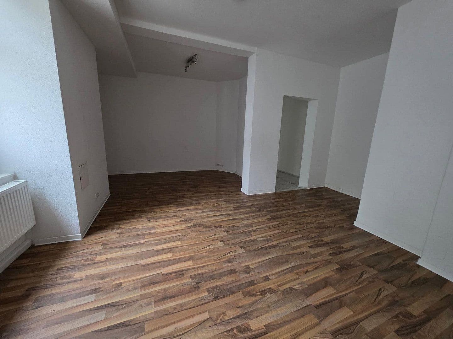 Pronájem bytu 2+1 80 m², Dahlmannstraße 36, Wismar, Mecklenburg-Vorpommern Pronájem bytu 2+1 80 m², Dahlmannstraße 36, Wismar, Mecklenburg-Vorpommern