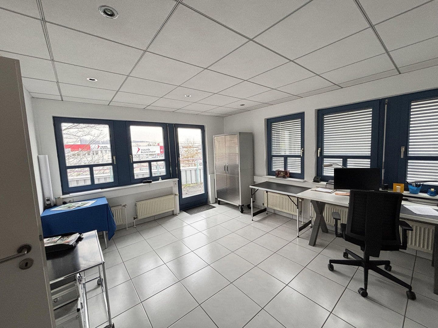 Pronájem bytu 5+kk 185 m², Wolf-Hirth-Straße 10, Esslingen am Neckar, Bádensko-Württembersko Pronájem bytu 5+kk 185 m², Wolf-Hirth-Straße 10, Esslingen am Neckar, Bádensko-Württembersko