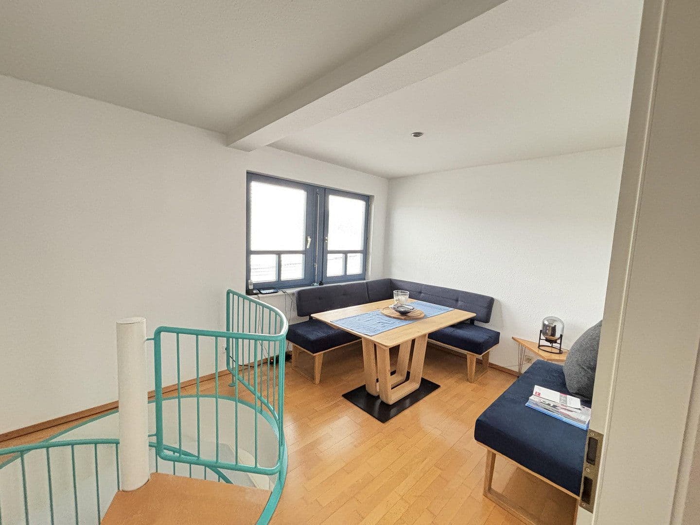 Pronájem bytu 5+kk 185 m², Wolf-Hirth-Straße 10, Esslingen am Neckar, Bádensko-Württembersko Pronájem bytu 5+kk 185 m², Wolf-Hirth-Straße 10, Esslingen am Neckar, Bádensko-Württembersko