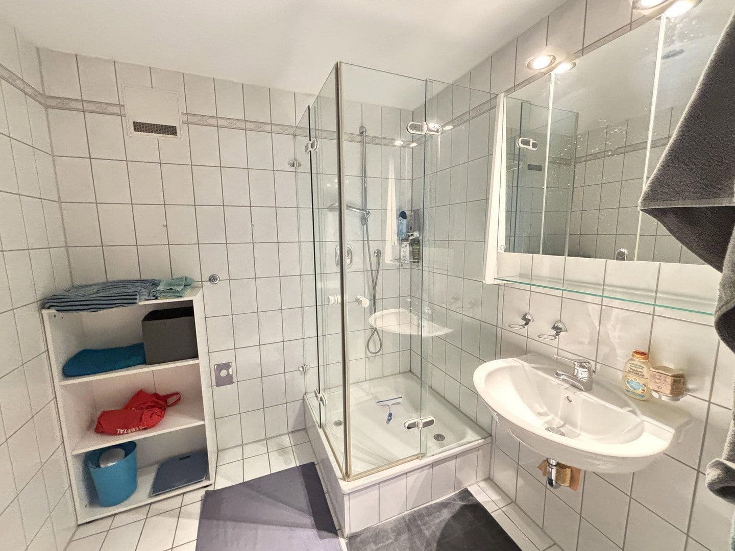 Pronájem bytu 5+kk 185 m², Wolf-Hirth-Straße 10, Esslingen am Neckar, Bádensko-Württembersko Pronájem bytu 5+kk 185 m², Wolf-Hirth-Straße 10, Esslingen am Neckar, Bádensko-Württembersko