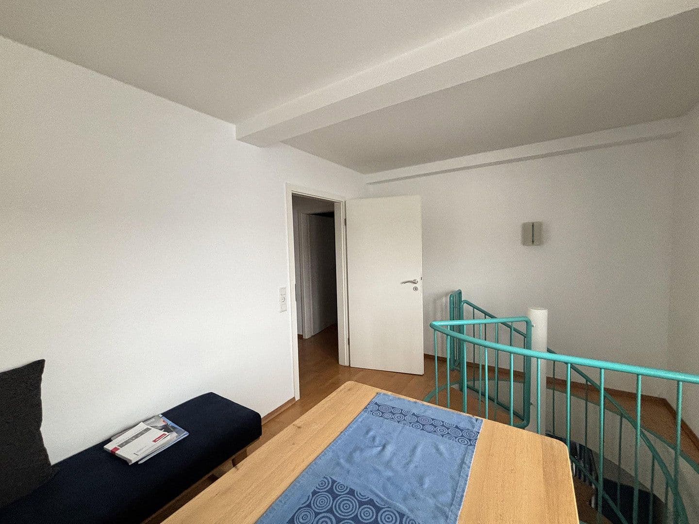 Pronájem bytu 5+kk 185 m², Wolf-Hirth-Straße 10, Esslingen am Neckar, Bádensko-Württembersko Pronájem bytu 5+kk 185 m², Wolf-Hirth-Straße 10, Esslingen am Neckar, Bádensko-Württembersko
