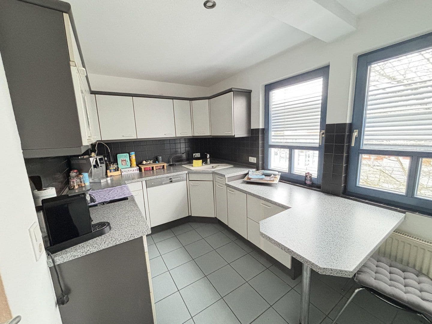 Pronájem bytu 5+kk 185 m², Wolf-Hirth-Straße 10, Esslingen am Neckar, Bádensko-Württembersko Pronájem bytu 5+kk 185 m², Wolf-Hirth-Straße 10, Esslingen am Neckar, Bádensko-Württembersko