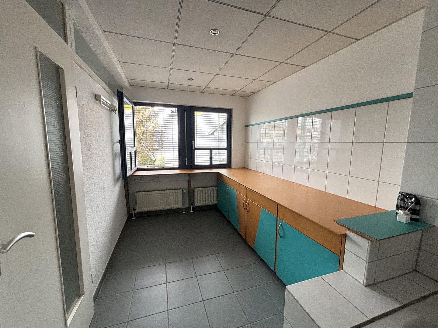 Pronájem bytu 5+kk 185 m², Wolf-Hirth-Straße 10, Esslingen am Neckar, Bádensko-Württembersko Pronájem bytu 5+kk 185 m², Wolf-Hirth-Straße 10, Esslingen am Neckar, Bádensko-Württembersko