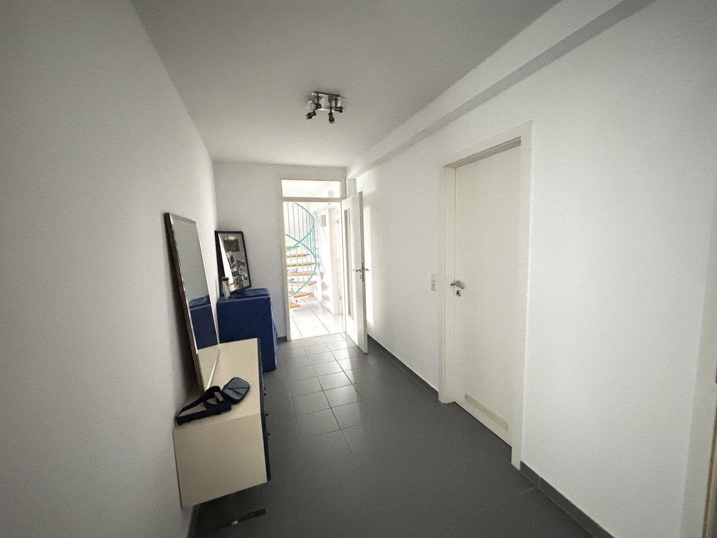 Pronájem bytu 5+kk 185 m², Wolf-Hirth-Straße 10, Esslingen am Neckar, Bádensko-Württembersko Pronájem bytu 5+kk 185 m², Wolf-Hirth-Straße 10, Esslingen am Neckar, Bádensko-Württembersko