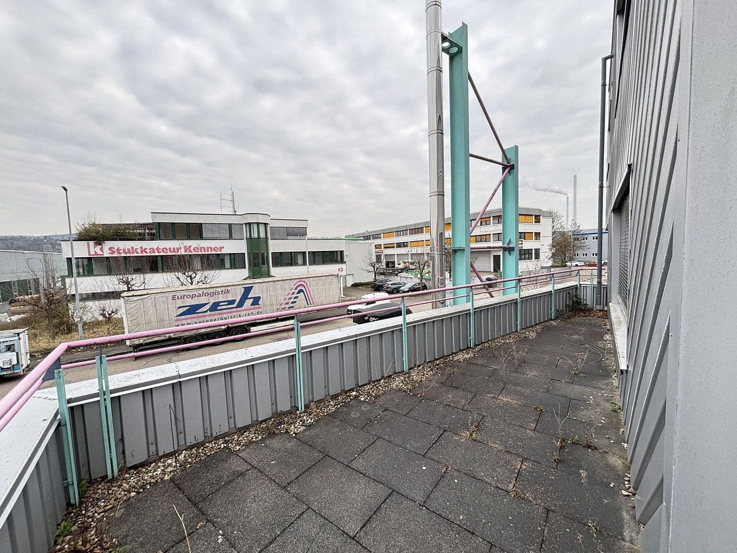 Pronájem bytu 5+kk 185 m², Wolf-Hirth-Straße 10, Esslingen am Neckar, Bádensko-Württembersko Pronájem bytu 5+kk 185 m², Wolf-Hirth-Straße 10, Esslingen am Neckar, Bádensko-Württembersko