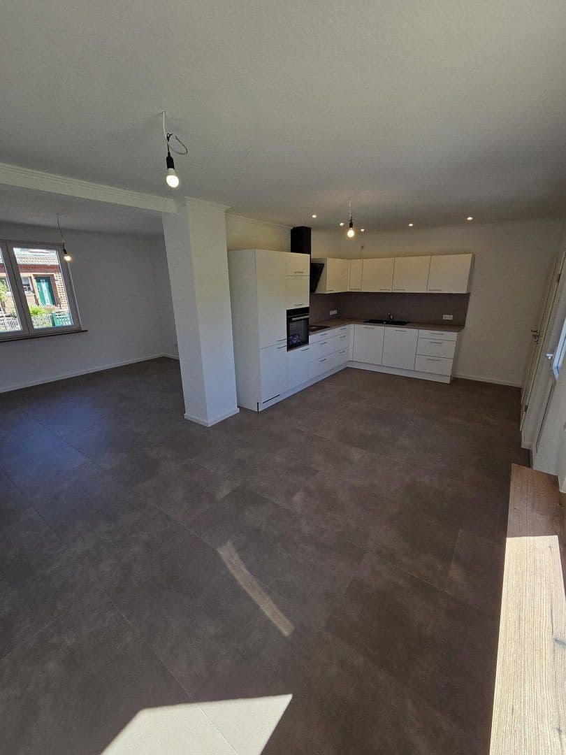 Pronájem domu 93 m², pozemek 327 m², Rheine, Severní Porýní-Vestfálsko Pronájem domu 93 m², pozemek 327 m², Rheine, Severní Porýní-Vestfálsko