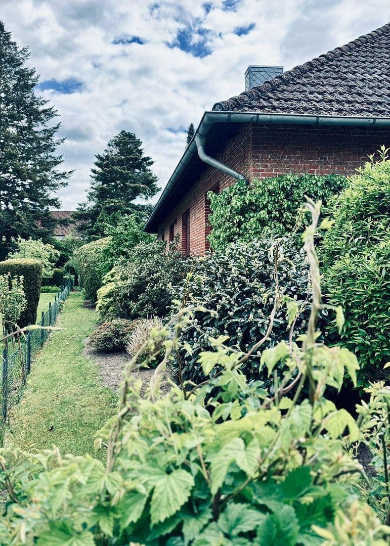 Prodej domu 192 m², pozemek 1.313 m², Büchen, Šlesvicko-Holštýnsko Prodej domu 192 m², pozemek 1.313 m², Büchen, Šlesvicko-Holštýnsko