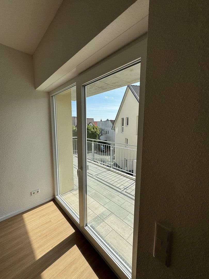 Pronájem bytu 3+1 73 m², Essenheim, Porýní-Falc Pronájem bytu 3+1 73 m², Essenheim, Porýní-Falc