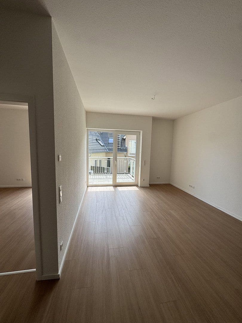 Pronájem bytu 3+1 73 m², Essenheim, Porýní-Falc Pronájem bytu 3+1 73 m², Essenheim, Porýní-Falc