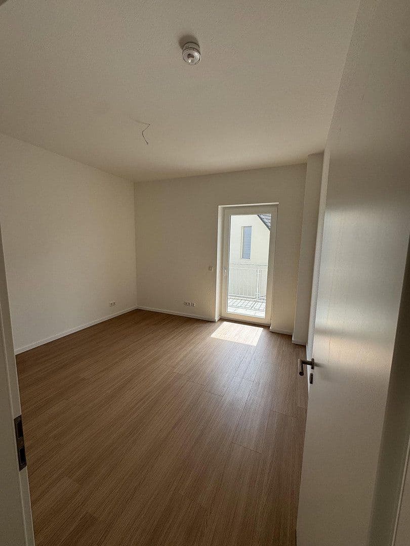 Pronájem bytu 3+1 73 m², Essenheim, Porýní-Falc Pronájem bytu 3+1 73 m², Essenheim, Porýní-Falc