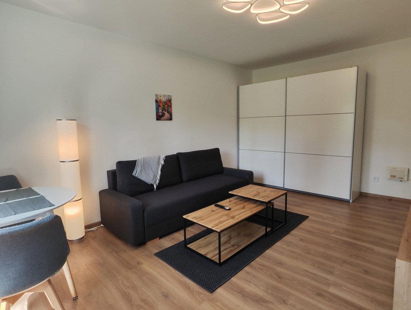 Pronájem bytu 1+1 27 m², Wernerwerkstraße 3, Regensburg, Bavorsko Pronájem bytu 1+1 27 m², Wernerwerkstraße 3, Regensburg, Bavorsko