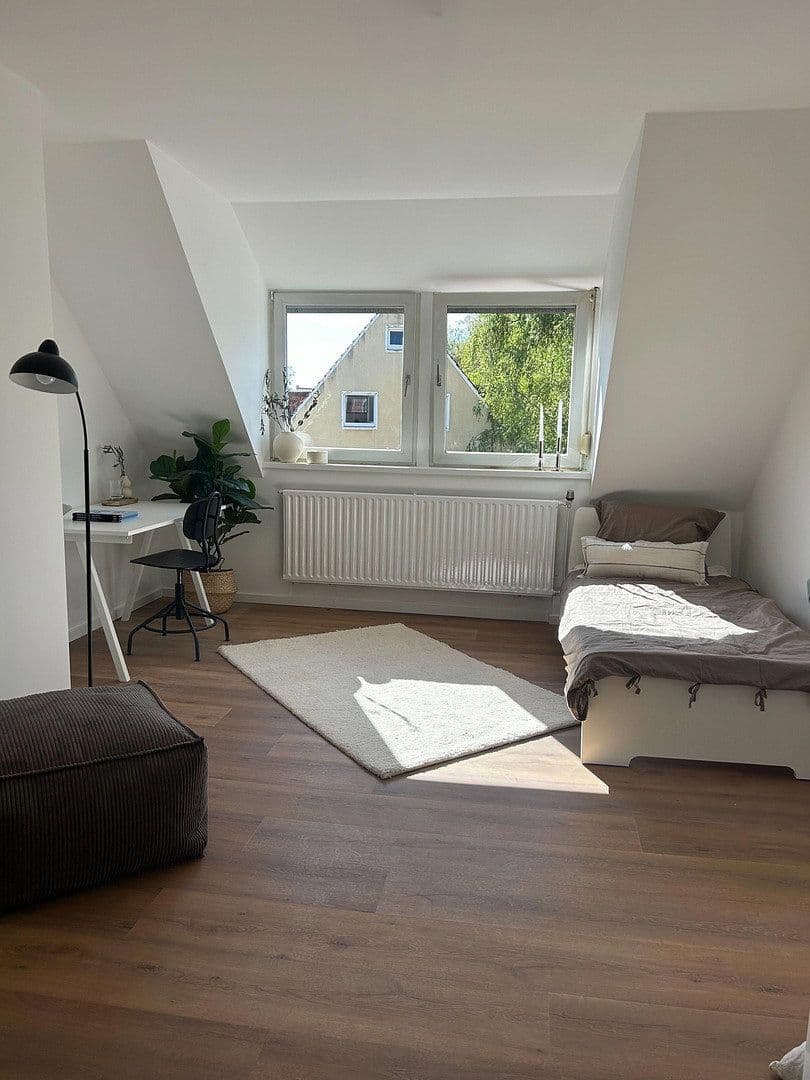 Pronájem bytu 3+1 75 m², Kreuzstraße, Osnabrück, Dolní Sasko Pronájem bytu 3+1 75 m², Kreuzstraße, Osnabrück, Dolní Sasko