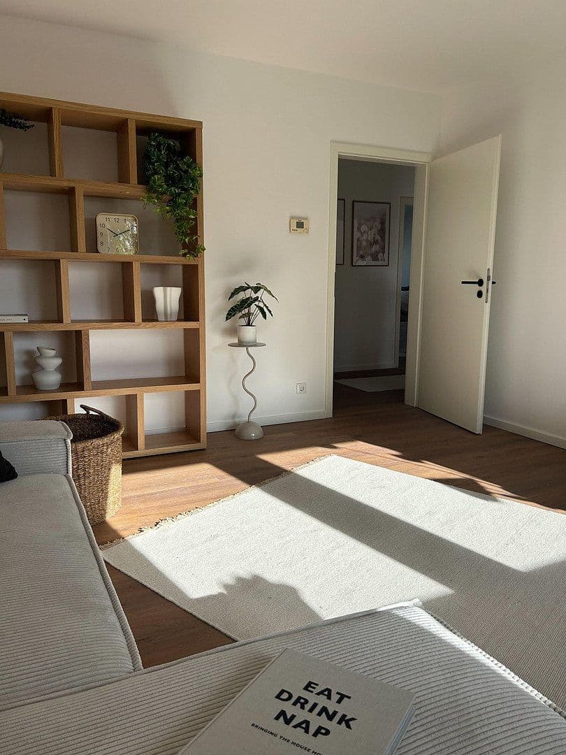 Pronájem bytu 3+1 75 m², Kreuzstraße, Osnabrück, Dolní Sasko Pronájem bytu 3+1 75 m², Kreuzstraße, Osnabrück, Dolní Sasko