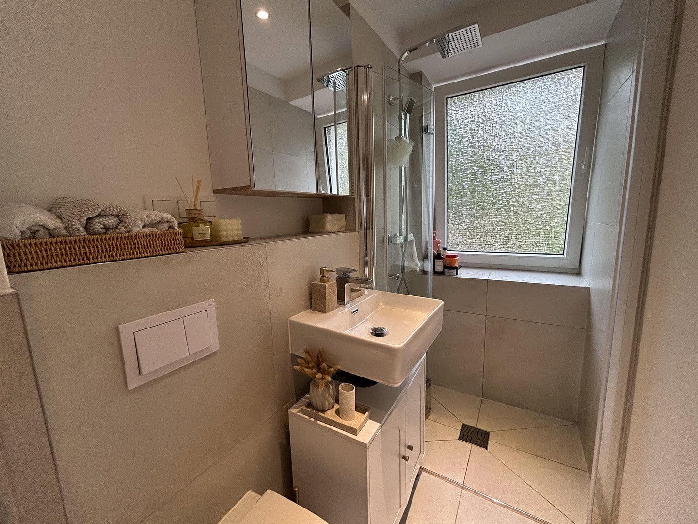 Pronájem bytu 3+1 51 m², Am Mittelfelde, Hannover, Dolní Sasko Pronájem bytu 3+1 51 m², Am Mittelfelde, Hannover, Dolní Sasko