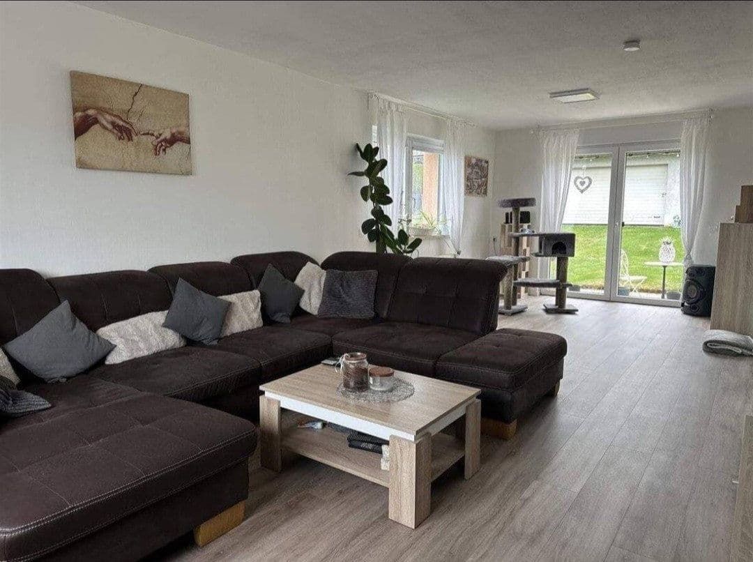 Prodej domu 180 m², pozemek 628 m², Ruschberg, Porýní-Falc Prodej domu 180 m², pozemek 628 m², Ruschberg, Porýní-Falc